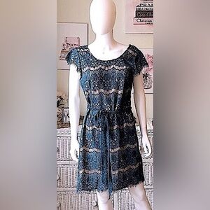 Anthropologie Maeve cotton blend sheer lace dress Hunter green color size